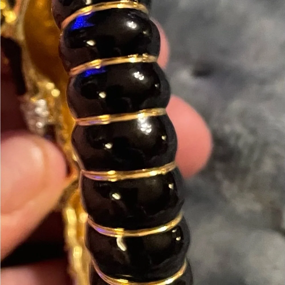 Vintage KJL Elephant Bangle Bracelet - Picture 6 of 8